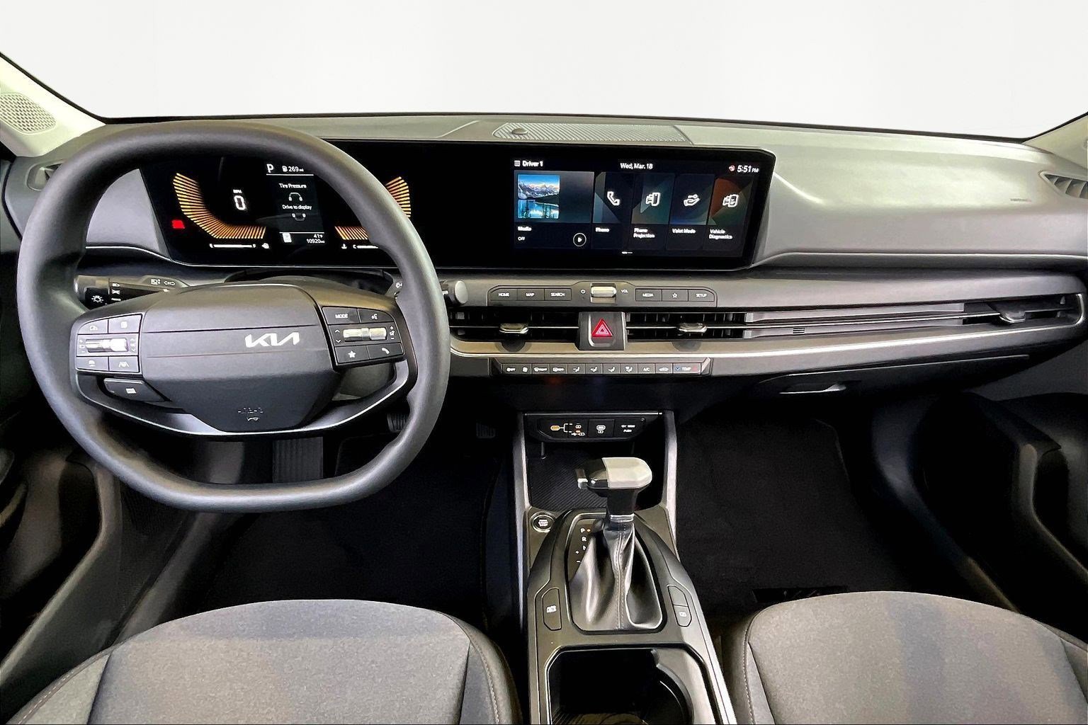 Used 2025 Kia K4 LXS image 8