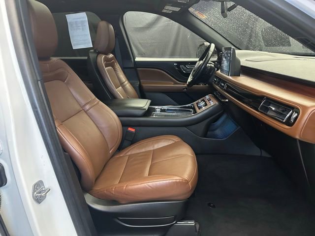 Used 2023 Lincoln Aviator Reserve w/ Equipment Group 201A AWD/4WD image 14
