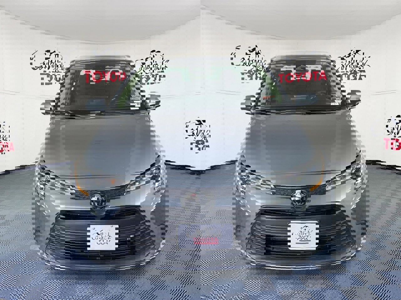 Used 2024 Toyota Corolla LE image 2
