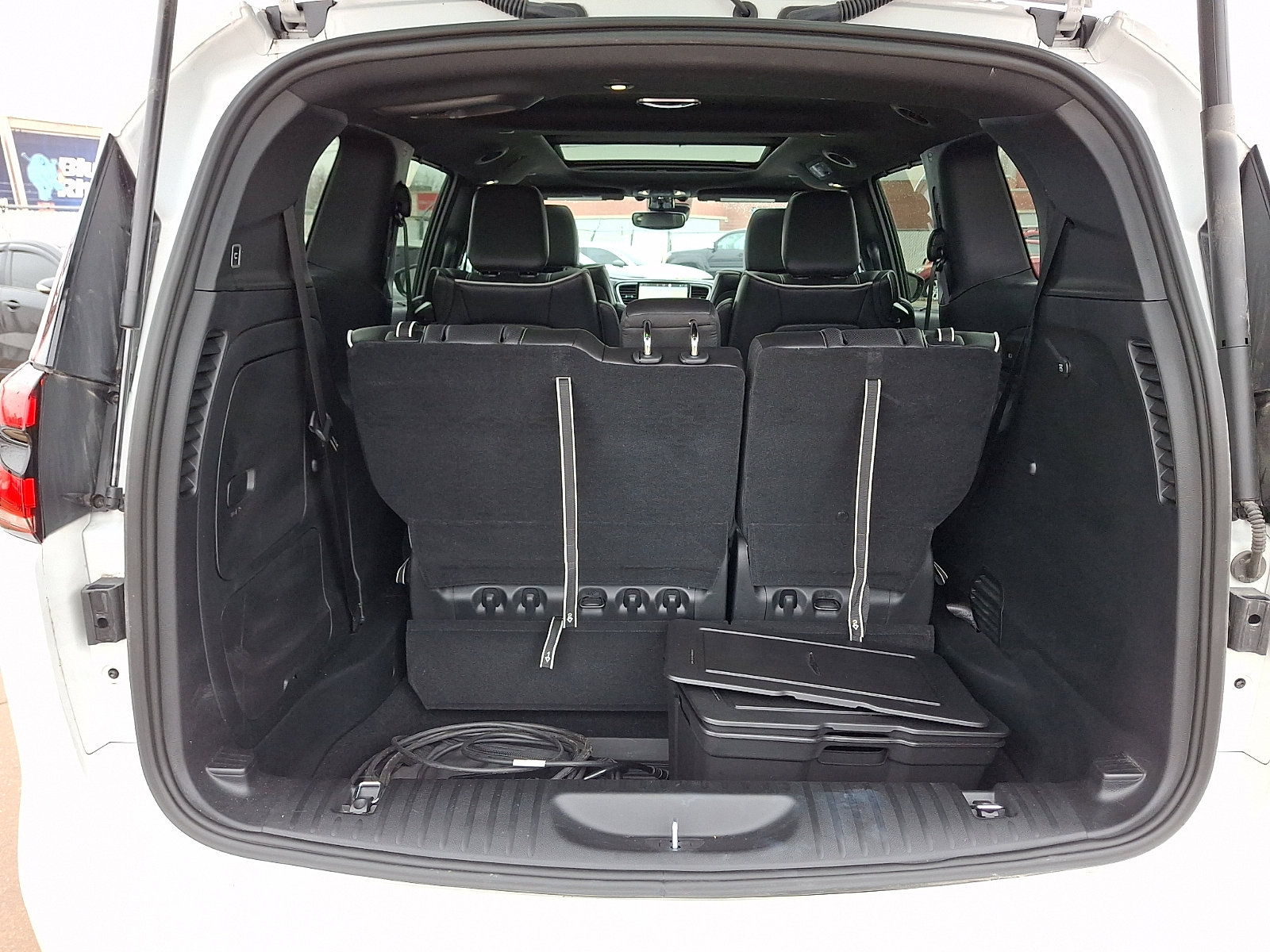 Used 2025 Chrysler Pacifica Premium image 30