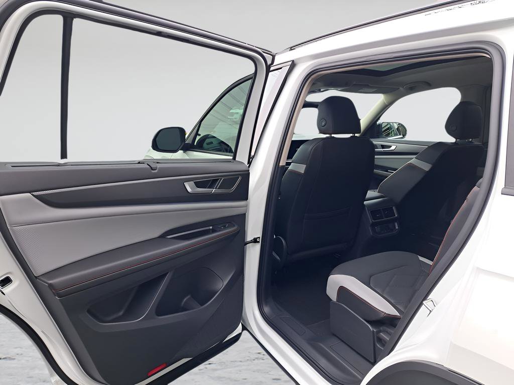 New 2026 Volkswagen Atlas Peak Edition AWD/4WD image 13