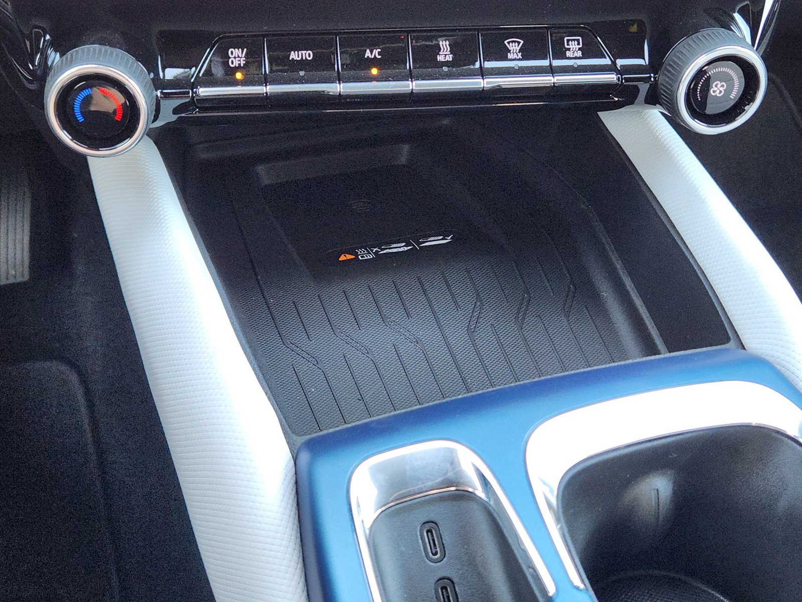 New 2026 Chevrolet Equinox EV LT image 15