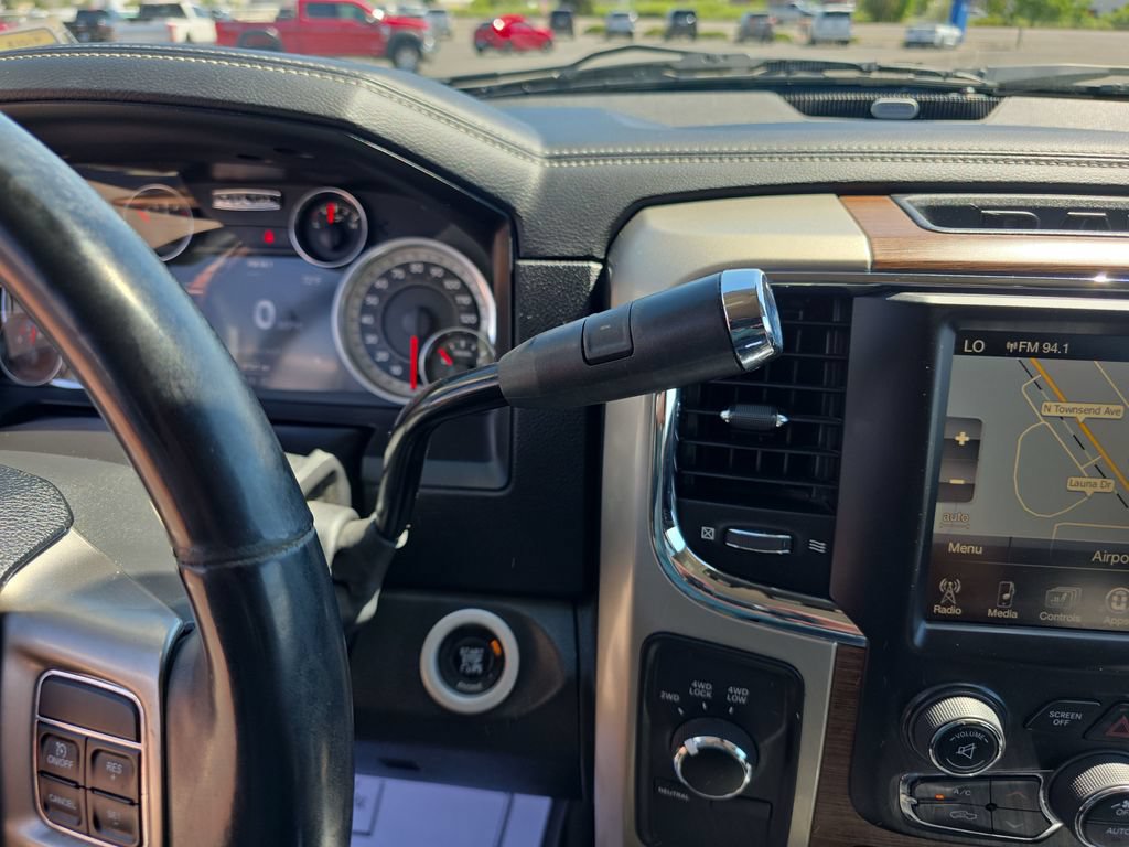 Used 2015 RAM 2500 Laramie w/ Black Appearance Group AWD/4WD image 26