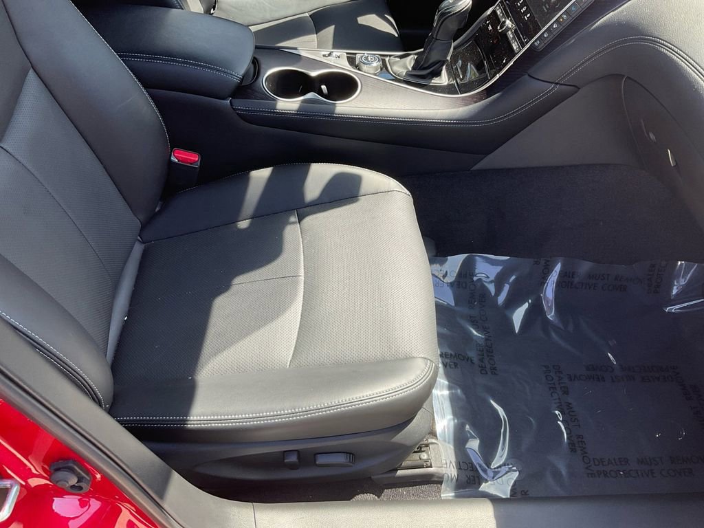 Used 2024 INFINITI Q50 Sensory image 28