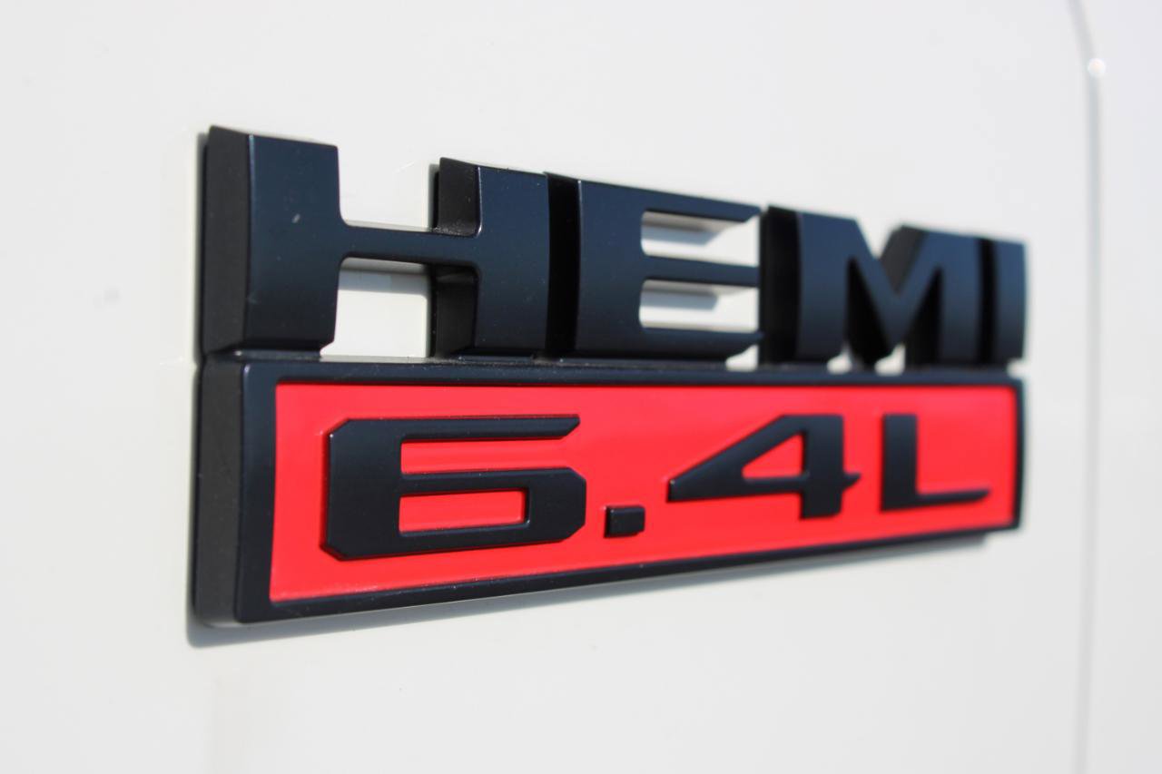 Used 2019 RAM 2500 Laramie w/ Night Edition image 8