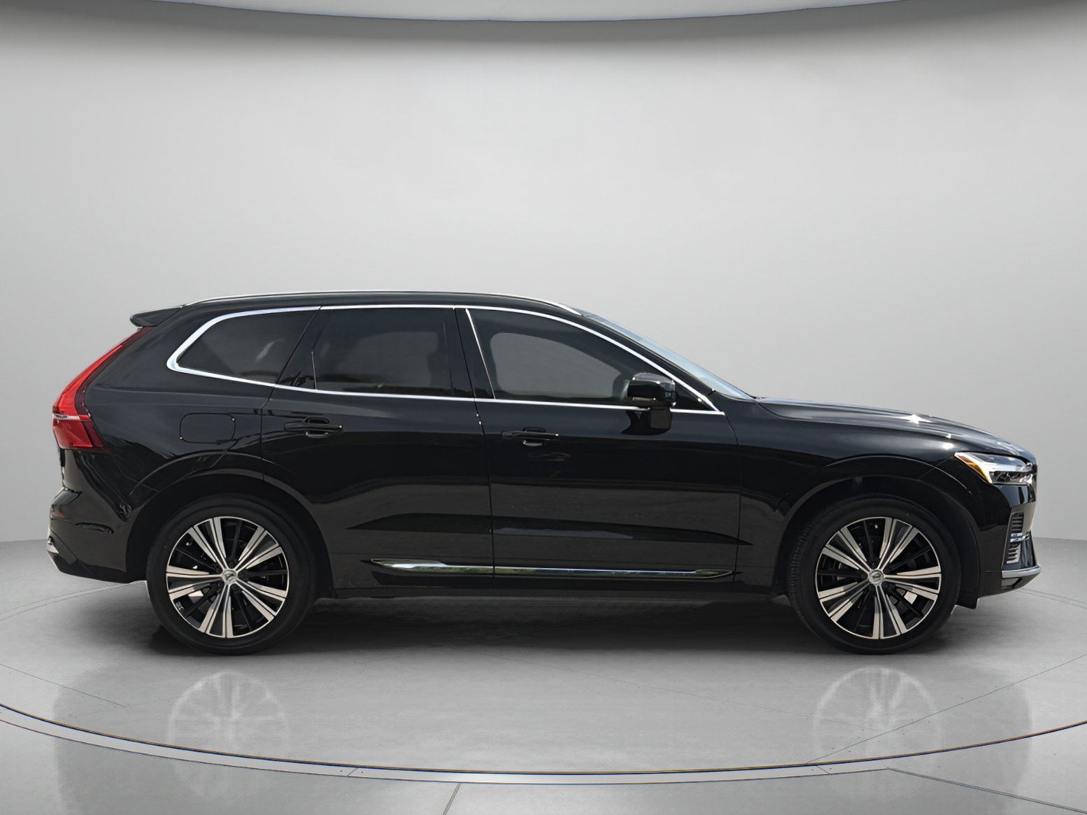 Used 2022 Volvo XC60 B5 Inscription w/ Protection Package Premier FWD image 39