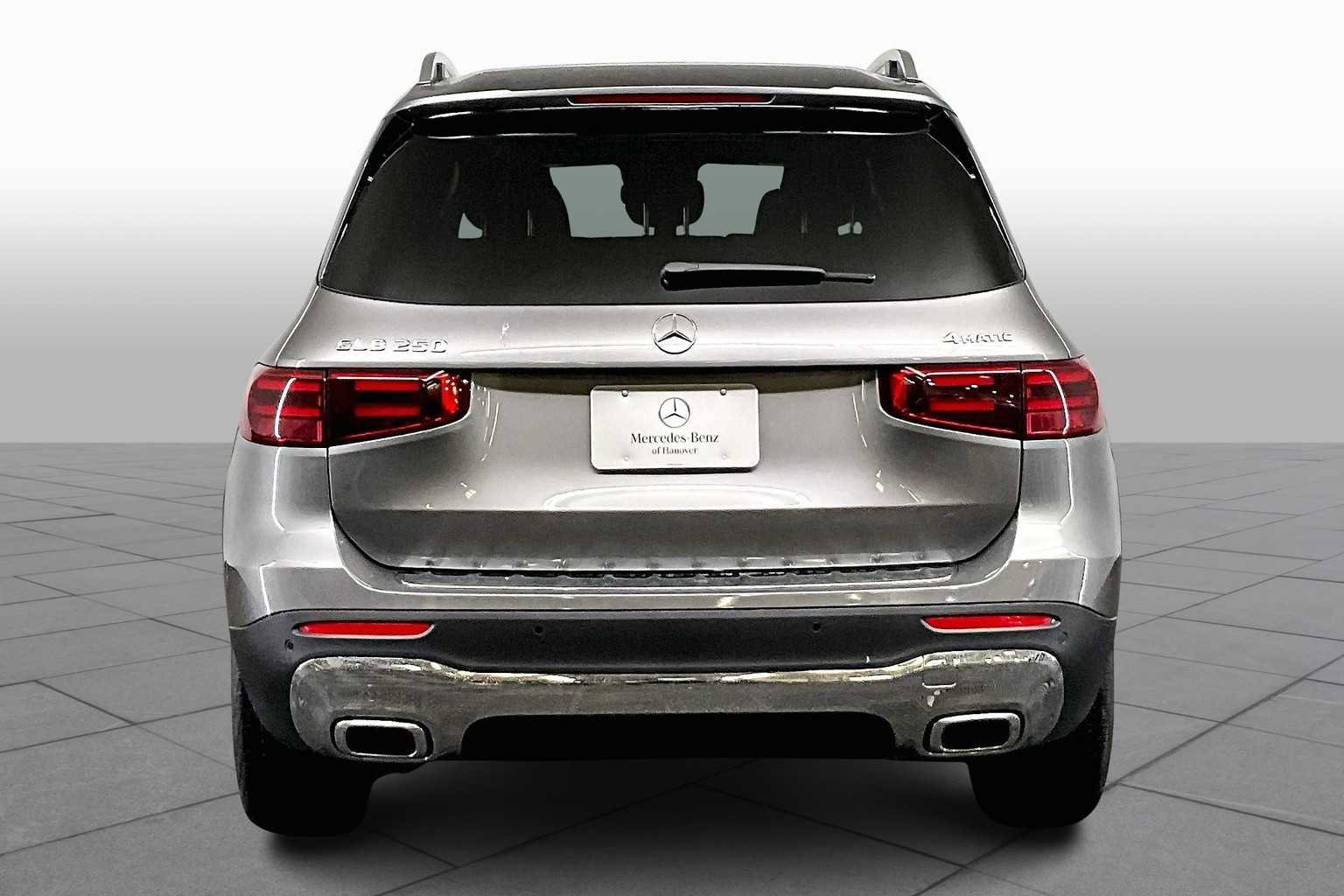 New 2025 Mercedes-Benz GLB 250 4MATIC image 5