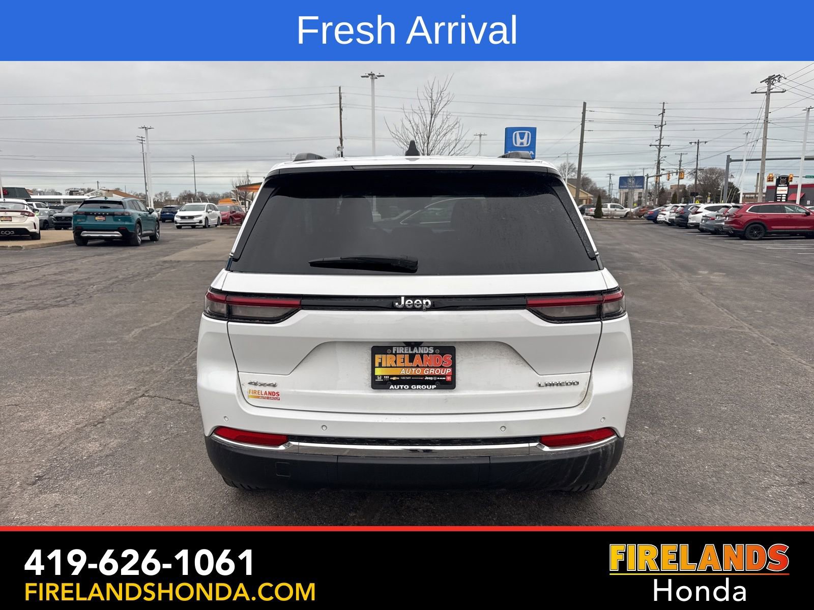 Used 2023 Jeep Grand Cherokee Laredo image 4