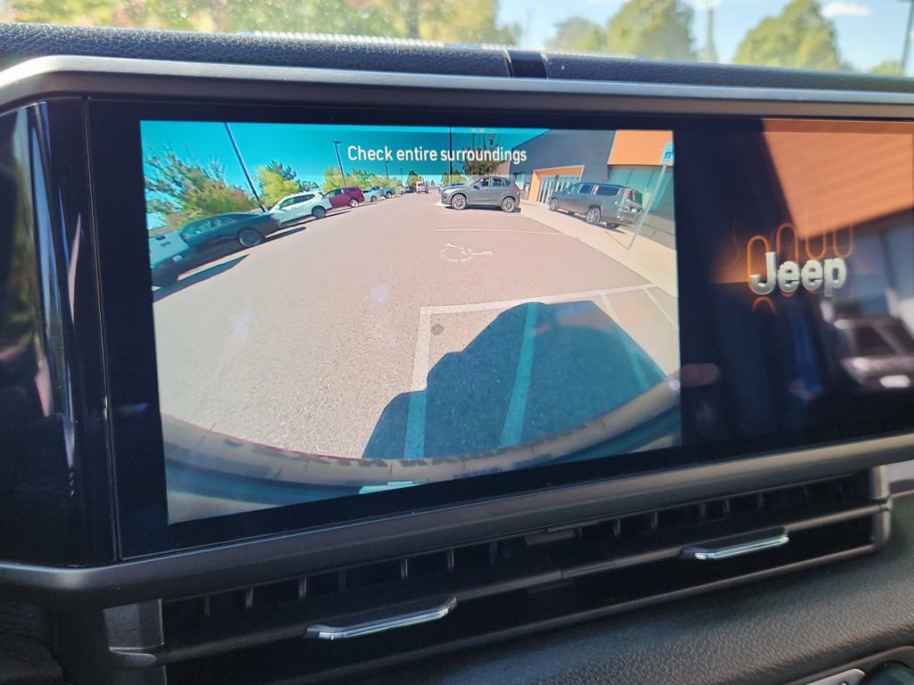 Used 2024 Jeep Wrangler Sport image 25