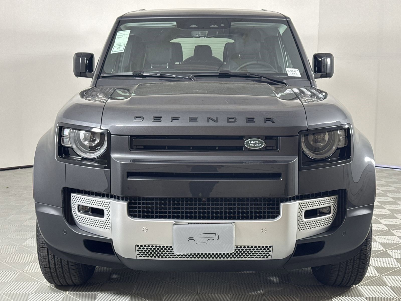 New 2025 Land Rover Defender 130 S image 8