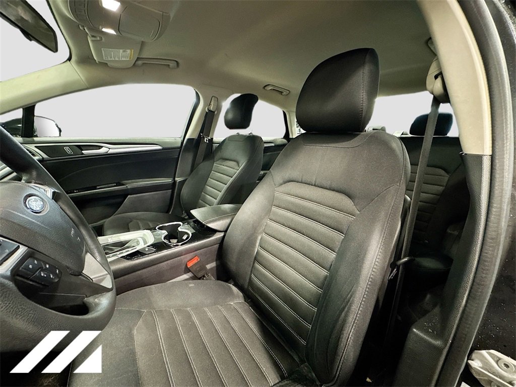 Used 2015 Ford Fusion SE image 21