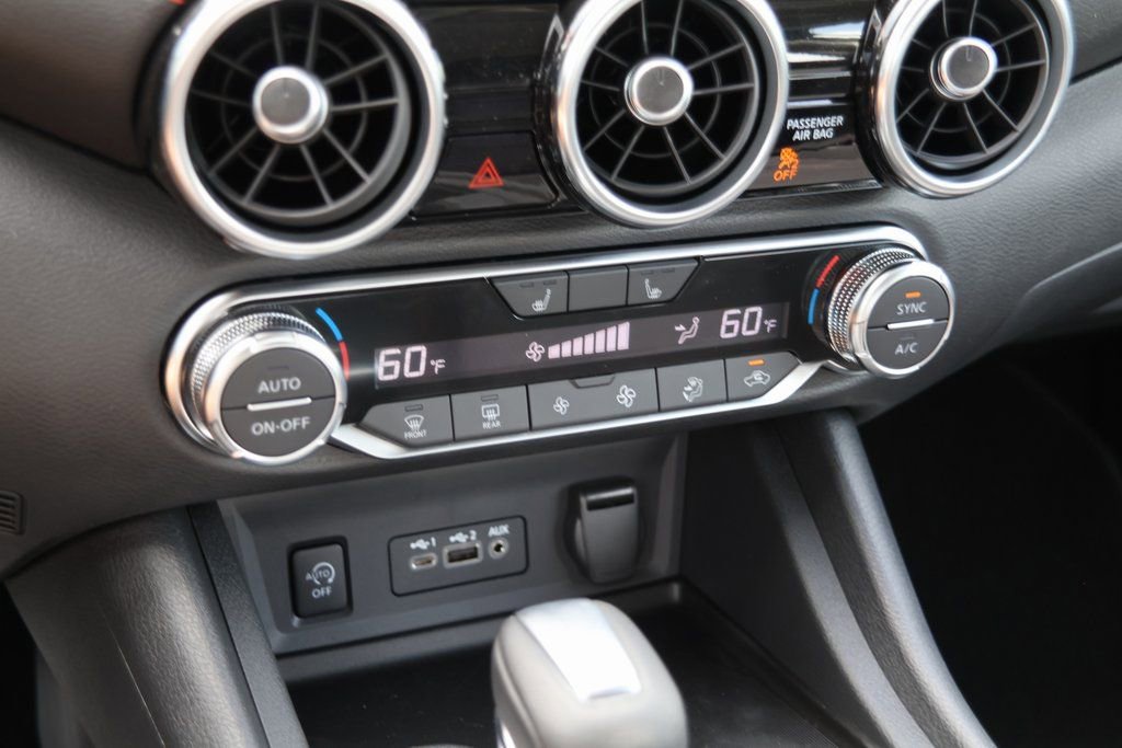 New 2025 Nissan Sentra SR image 12