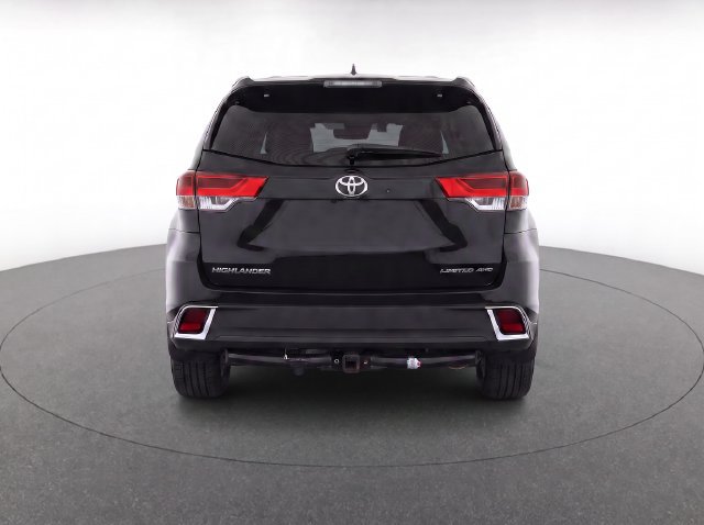 Used 2019 Toyota Highlander Limited Platinum AWD/4WD image 7