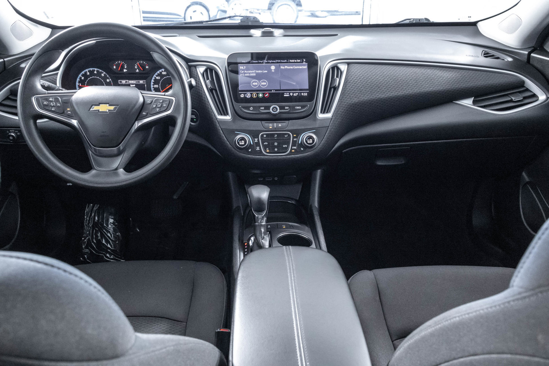 Used 2025 Chevrolet Malibu LT FWD image 23