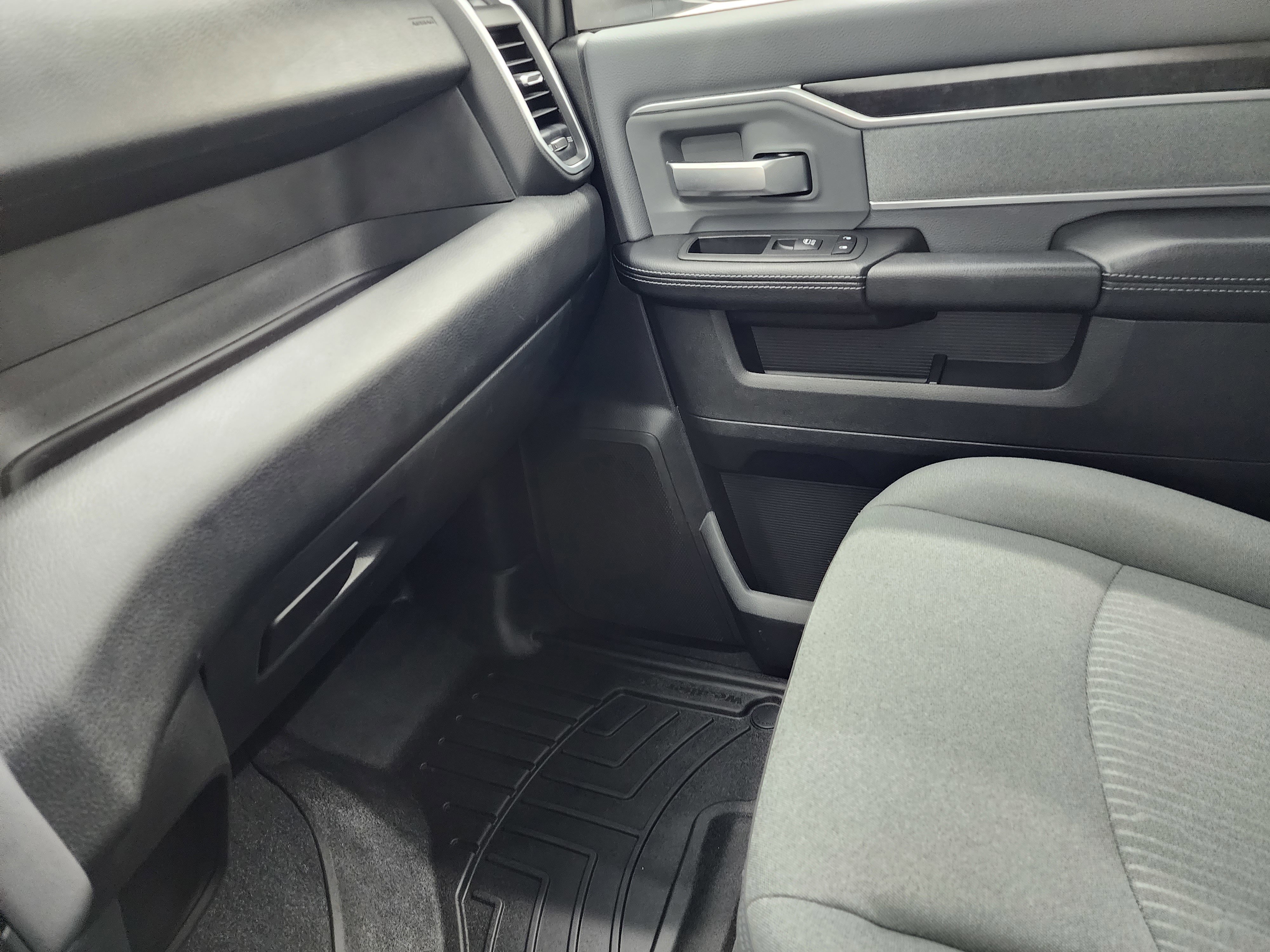 Used 2022 RAM 3500 Big Horn w/ Protection Group image 13