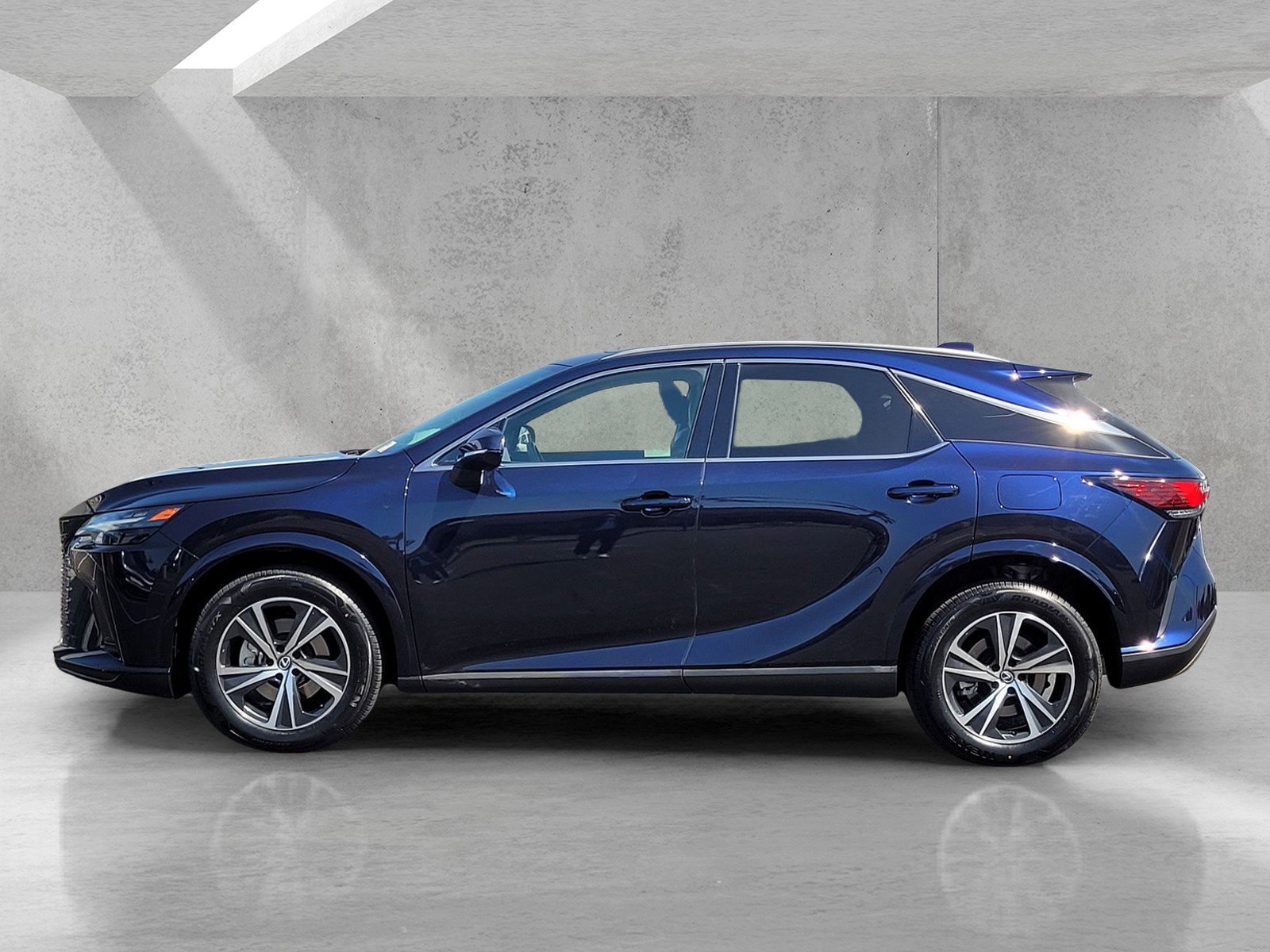 Used 2023 Lexus RX 350 Premium w/ Accessory Package (Z1) FWD image 7