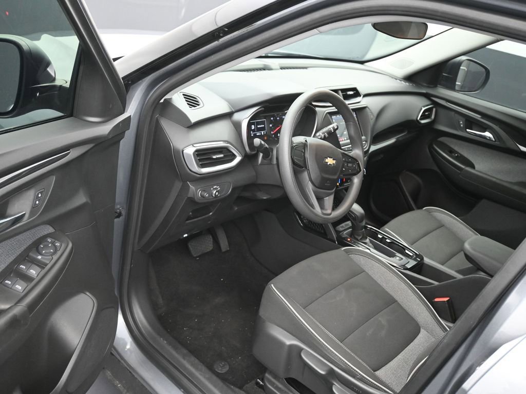 Used 2021 Chevrolet TrailBlazer LS FWD image 10