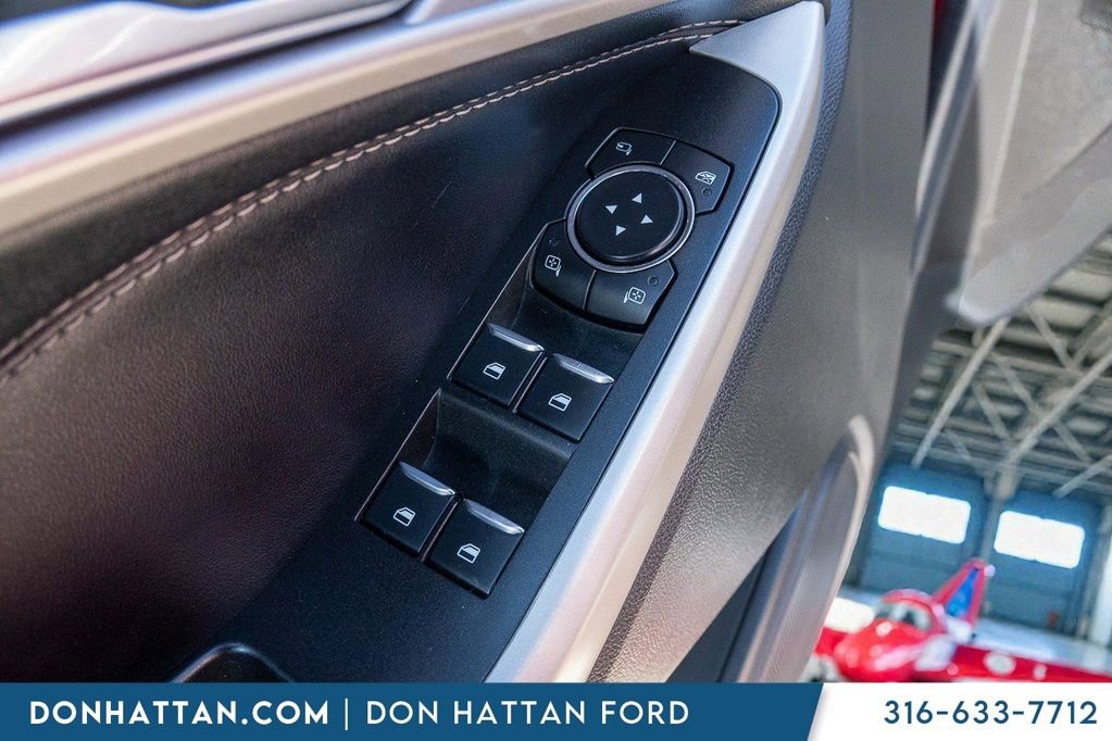 Used 2022 Ford Explorer Limited w/ Equipment Group 301A image 18