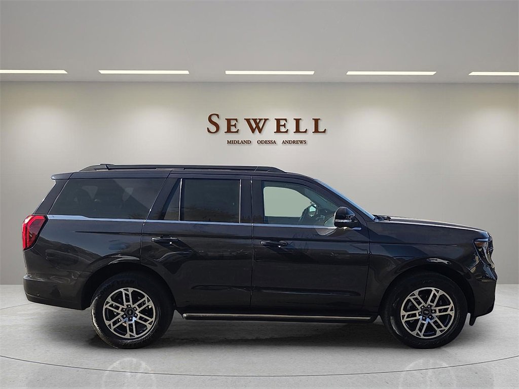 New 2025 Ford Expedition Active image 5