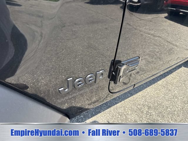 Used 2024 Jeep Wrangler Unlimited Sport AWD/4WD image 12