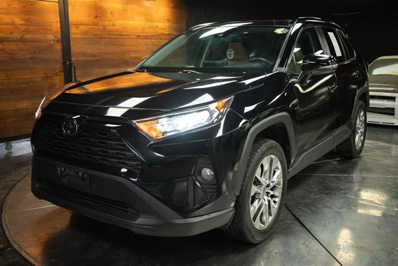 Used 2021 Toyota RAV4 XLE Premium AWD/4WD image 2