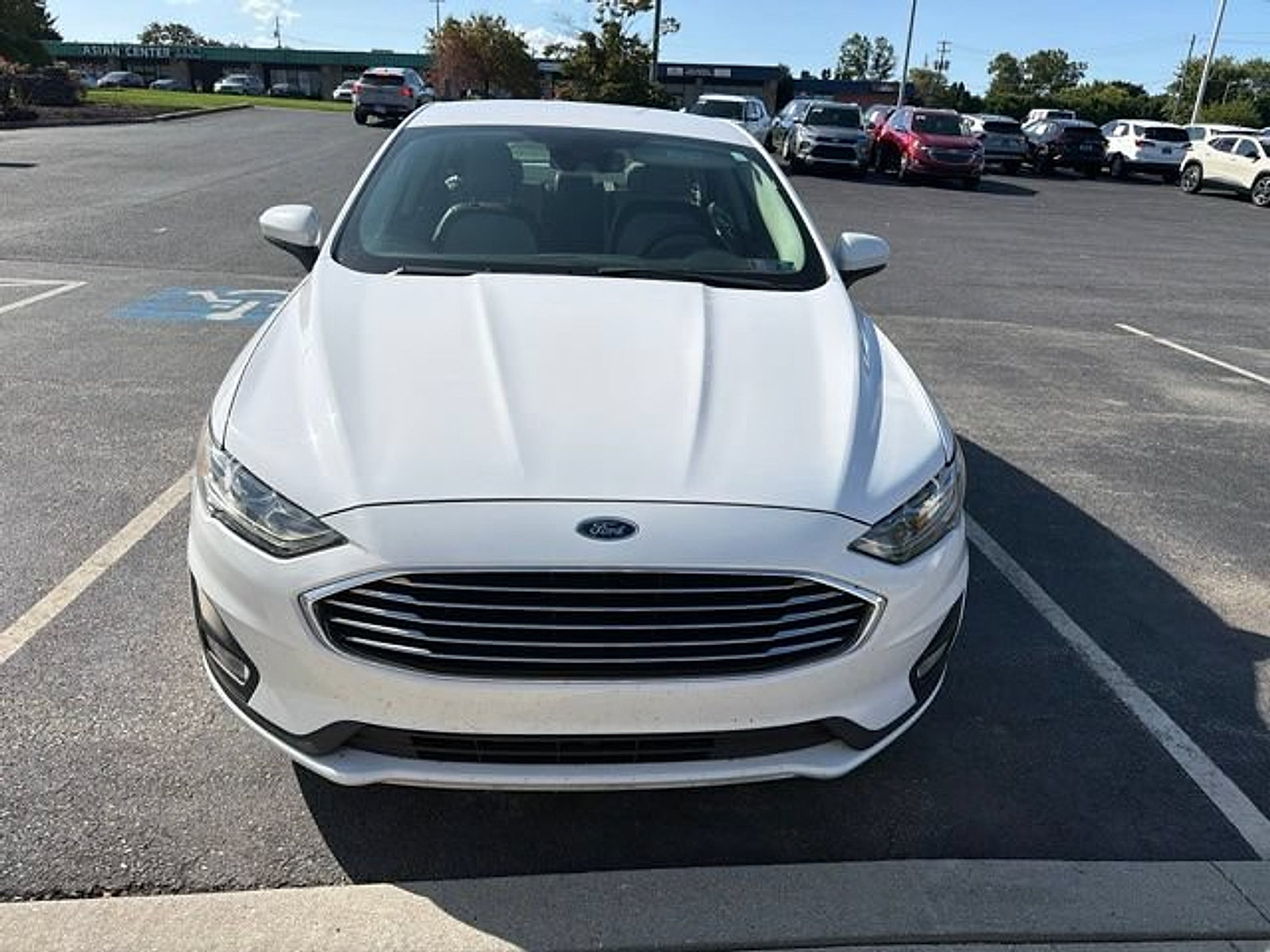 Used 2020 Ford Fusion SE w/ Equipment Group 151A FWD image 7