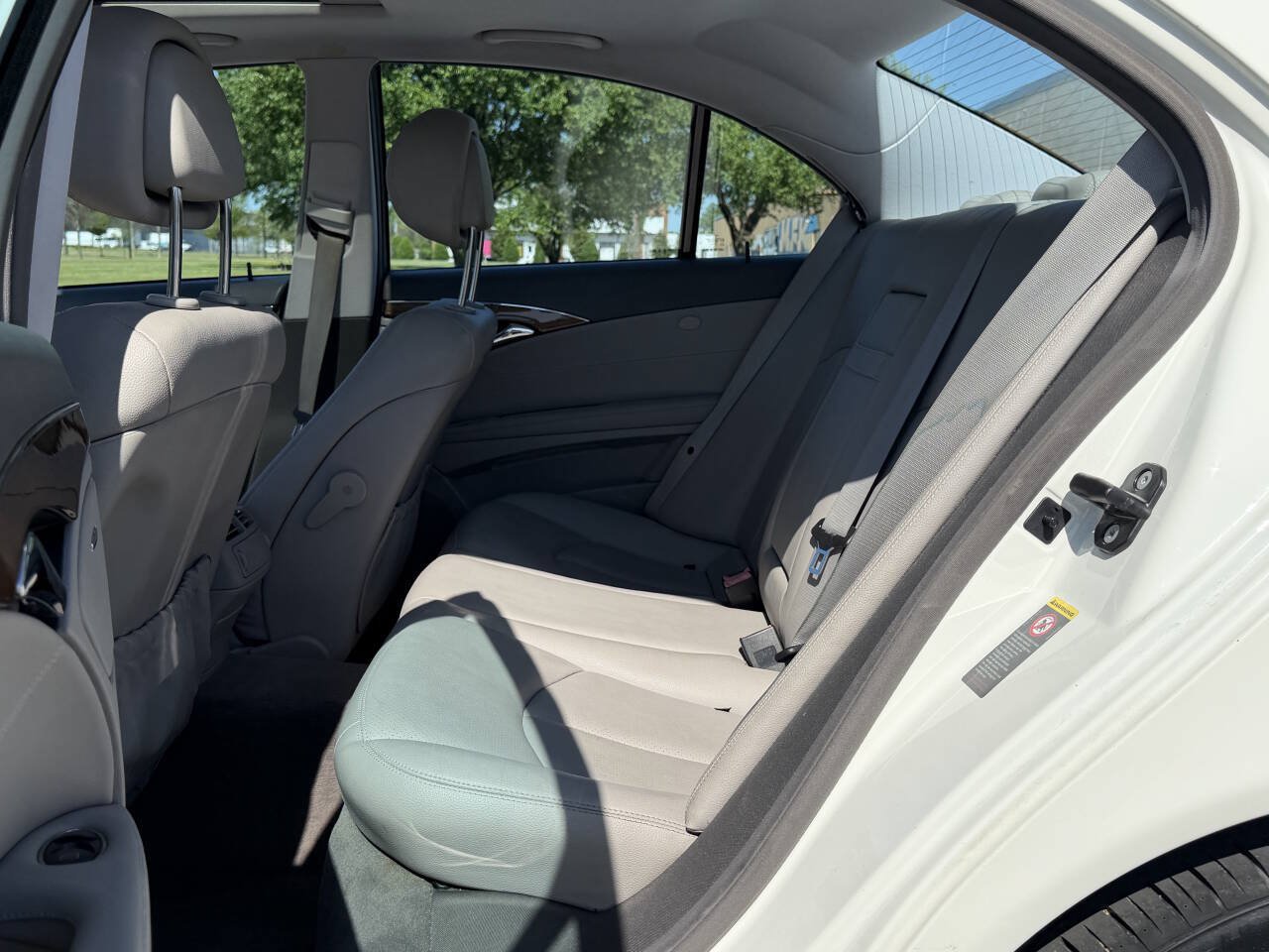 Used 2008 Mercedes-Benz E 350 4MATIC Sedan image 19
