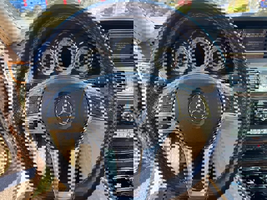 Used 2014 Mercedes-Benz E 350 4MATIC Sedan w/ Premium 1 Package image 21