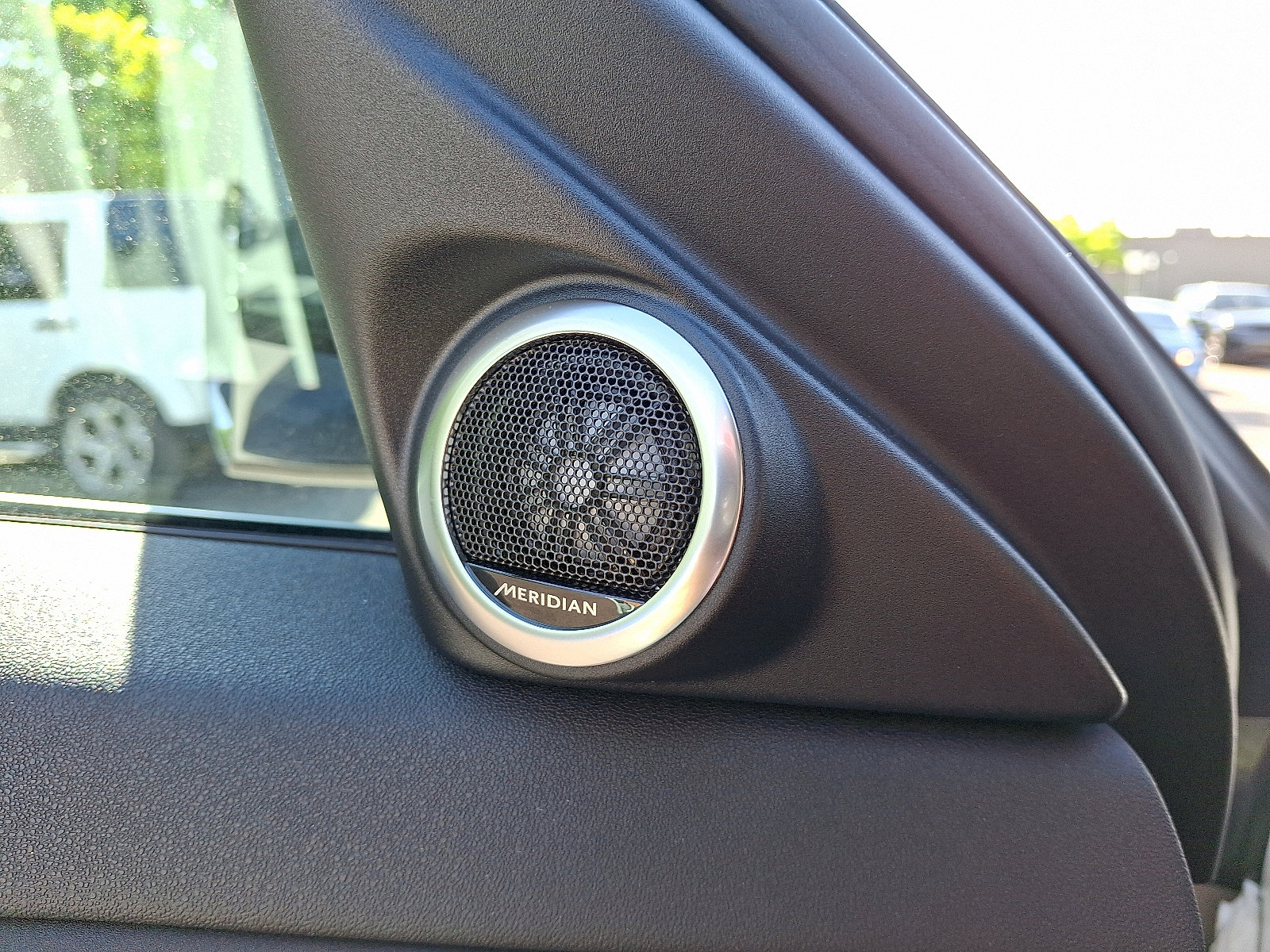 Certified 2025 Land Rover Range Rover Evoque S image 21