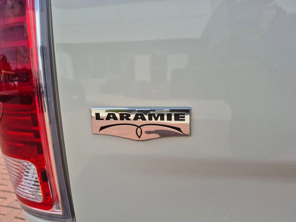 Used 2016 RAM 1500 Laramie w/ Convenience Group image 13
