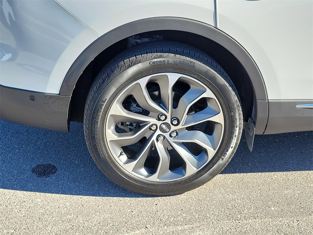 Used 2022 Lincoln Nautilus Reserve image 5