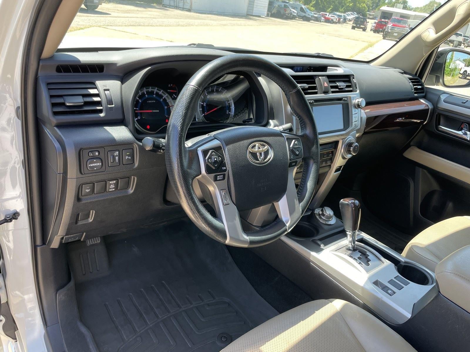 Used 2016 Toyota 4Runner Limited AWD/4WD image 17