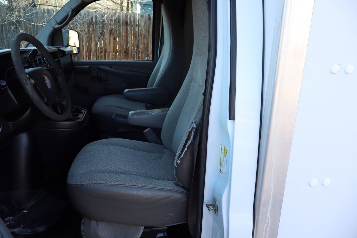 Used 2011 Chevrolet Express 3500 image 23