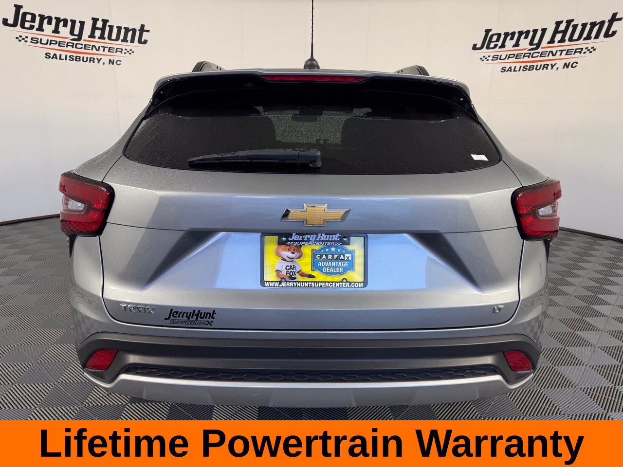 Used 2024 Chevrolet Trax LT FWD image 8