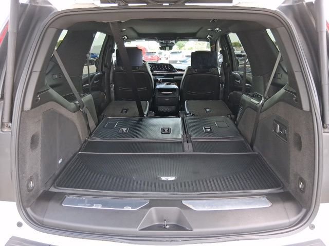 Used 2024 Cadillac Escalade Premium Luxury w/ Performance Package image 6