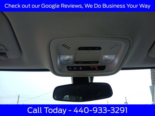 Used 2018 Chevrolet Traverse LT FWD image 25