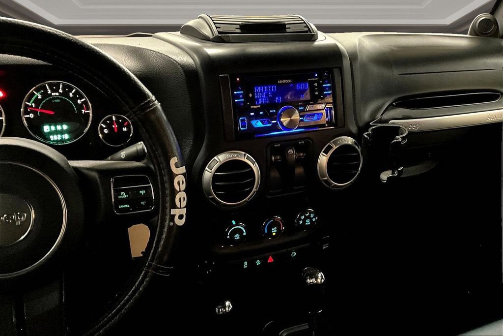 Used 2012 Jeep Wrangler Sahara w/ Connectivity Group image 9