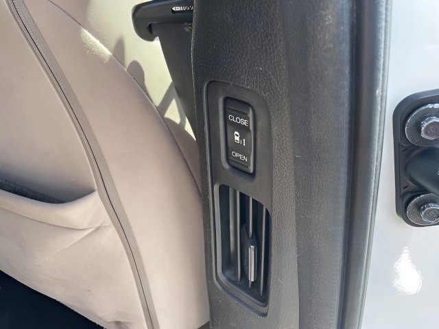 Used 2018 Honda Odyssey EX image 16