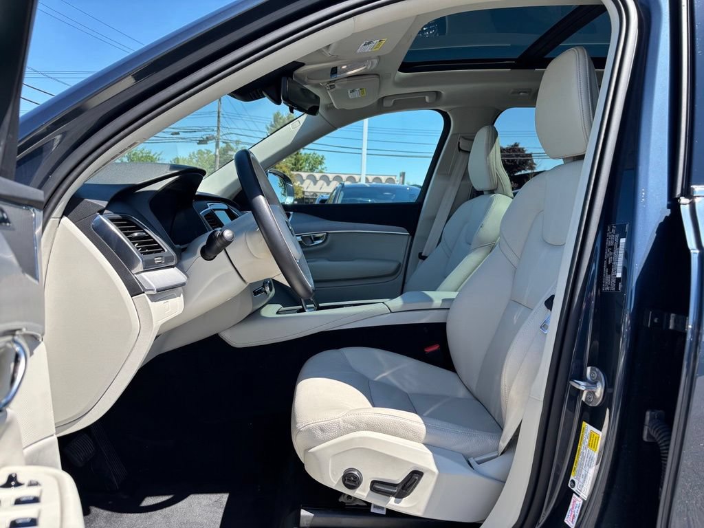 Used 2025 Volvo XC90 B5 Core w/ Climate Package AWD/4WD image 18