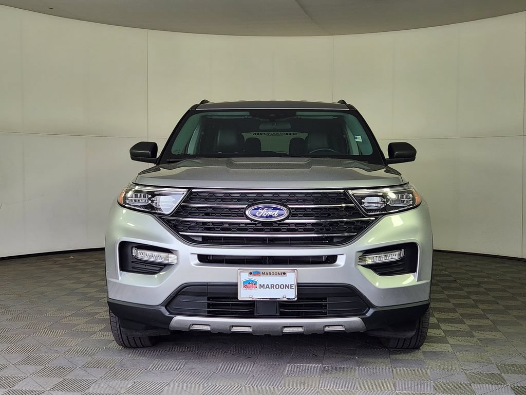 Used 2024 Ford Explorer XLT w/ Equipment Group 202A AWD/4WD image 2