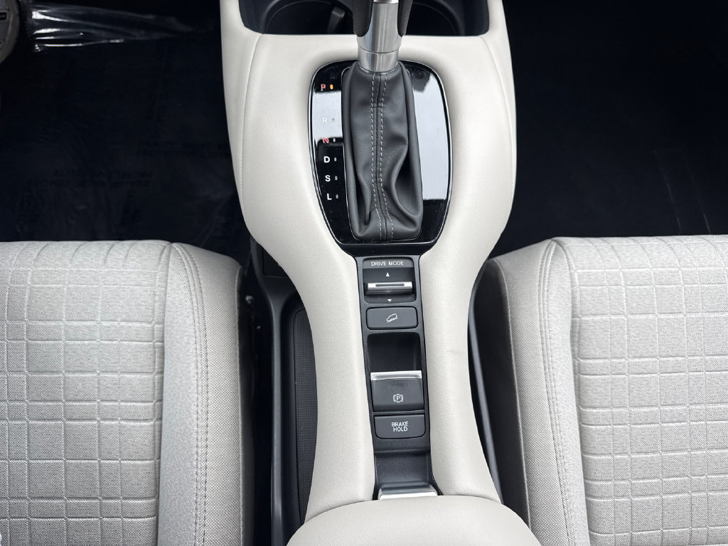 Certified 2024 Honda HR-V LX image 24