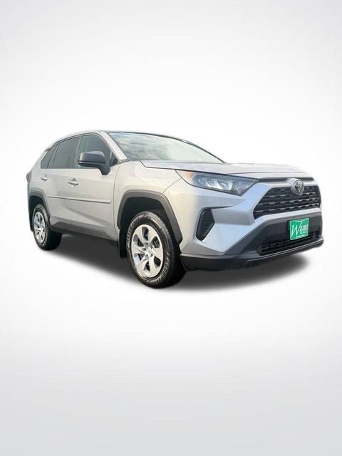 Used 2022 Toyota RAV4 LE AWD/4WD image 6