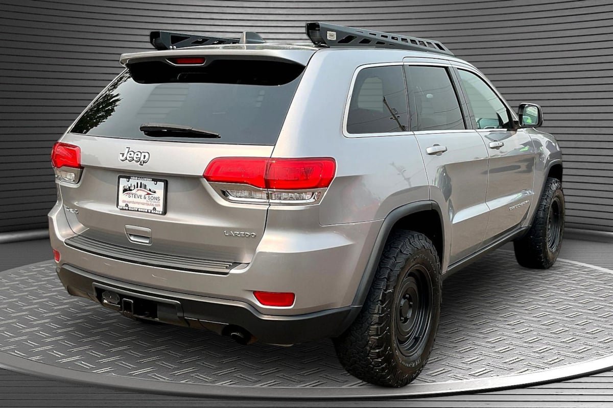 Used 2014 Jeep Grand Cherokee Laredo AWD/4WD image 6