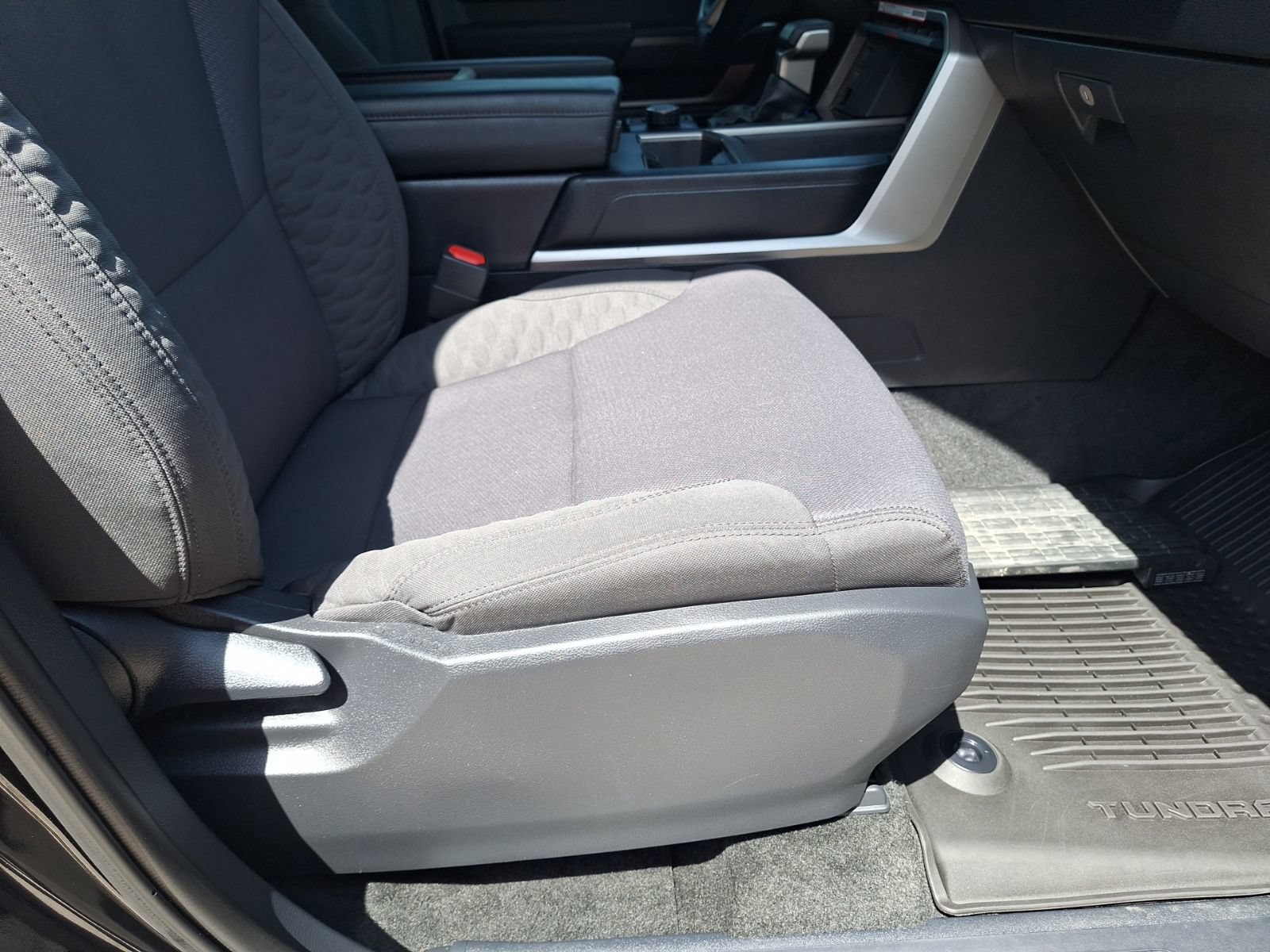 Used 2025 Toyota Tundra SR5 AWD/4WD image 33