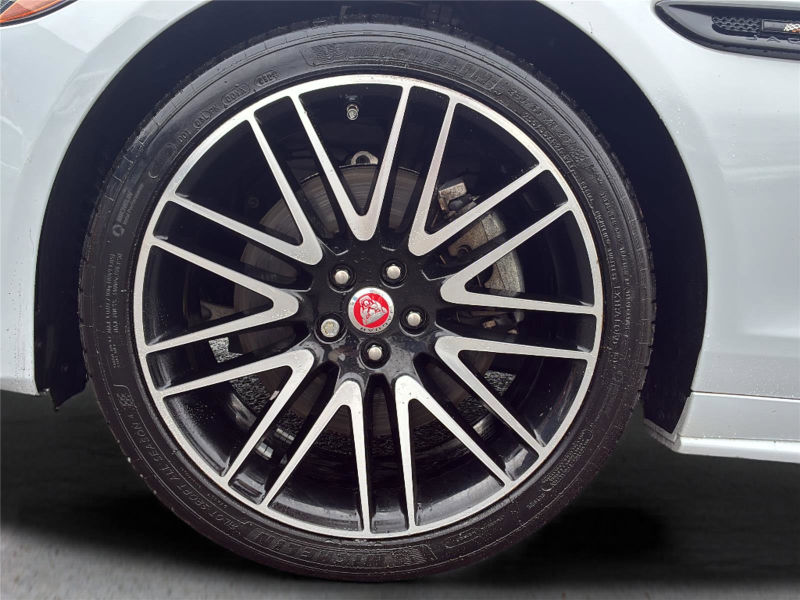 Used 2020 Jaguar XF Checkered Flag image 41