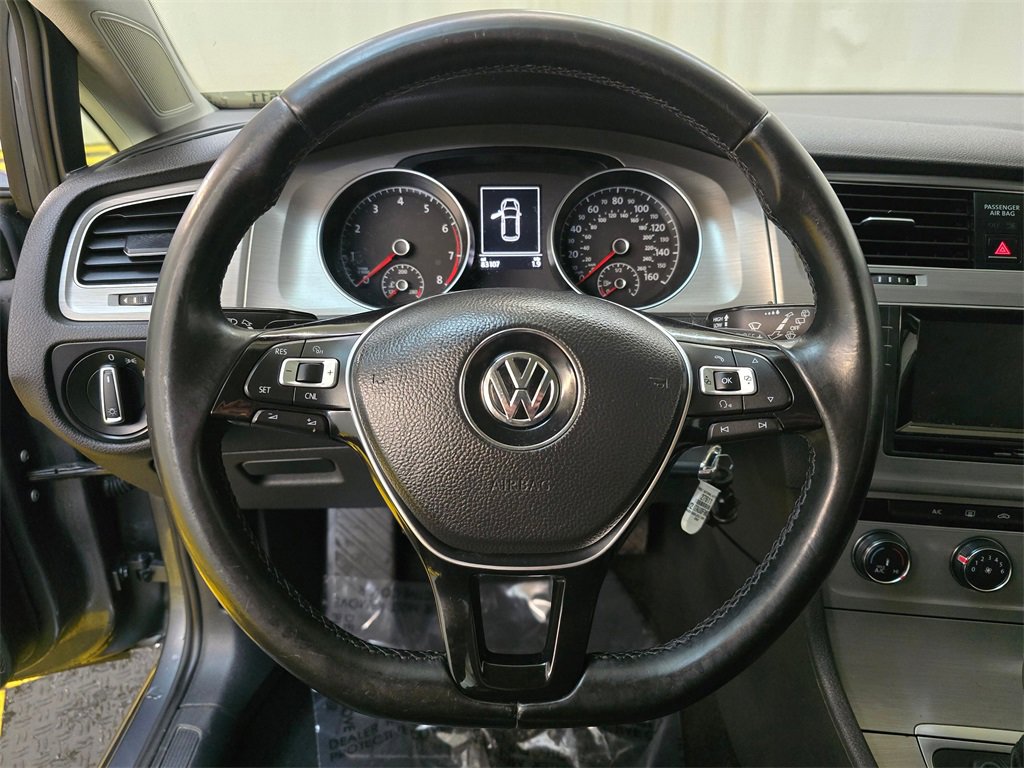 Used 2015 Volkswagen Golf SE image 53
