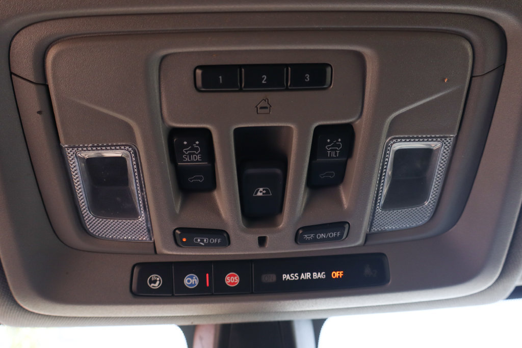 Used 2020 Chevrolet Silverado 1500 LT Trail Boss w/ Midnight Edition AWD/4WD image 30