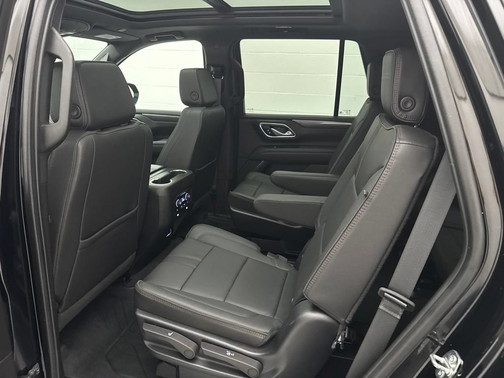 Used 2024 Chevrolet Tahoe RST w/ Luxury Package AWD/4WD image 57