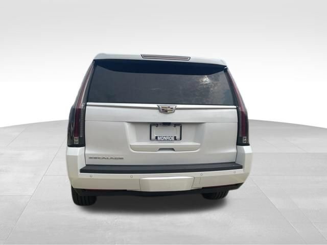 Used 2020 Cadillac Escalade Platinum RWD image 7