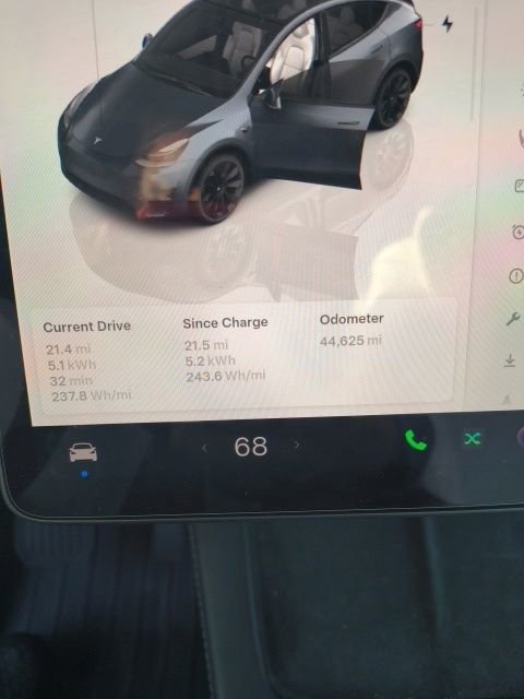 Used 2023 Tesla Model Y Long Range image 12